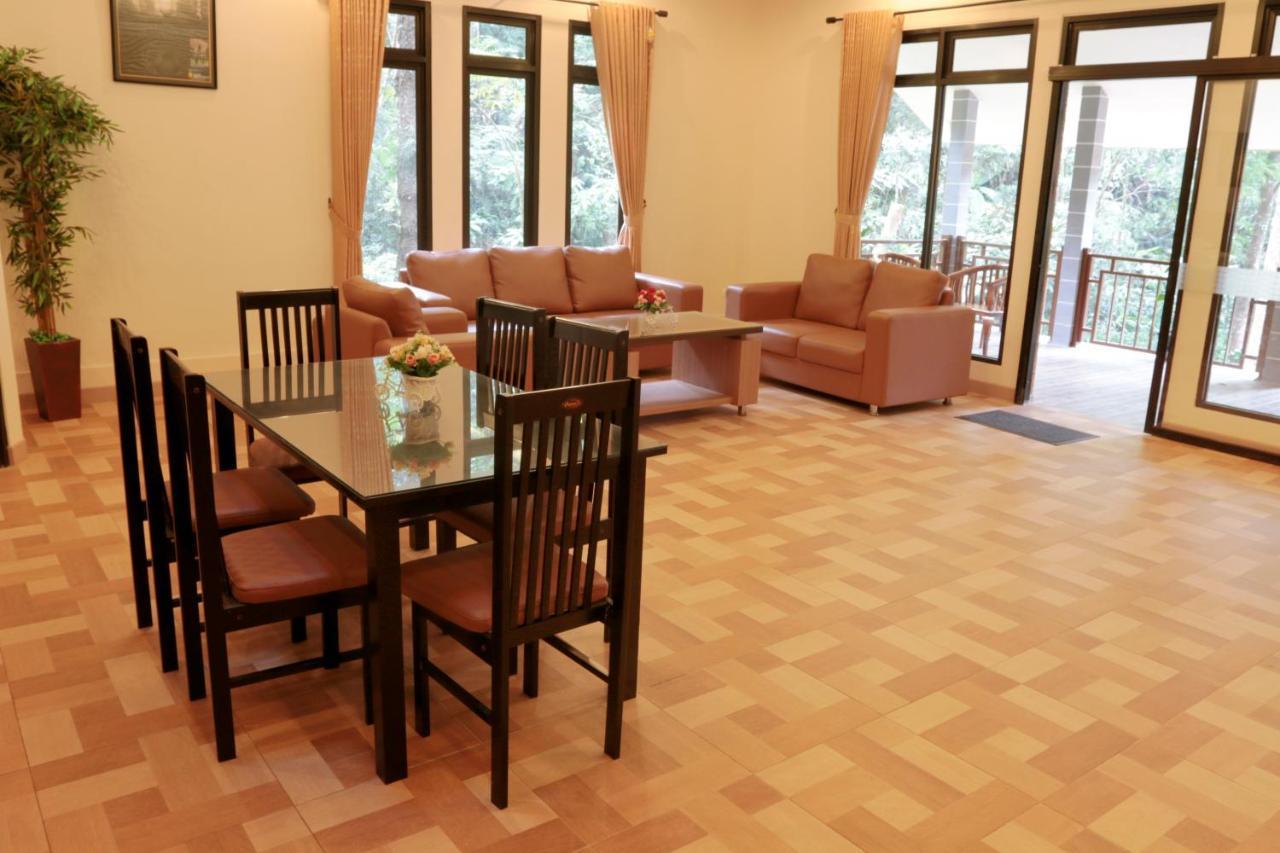 Safari Resort Puncak Exteriér fotografie
