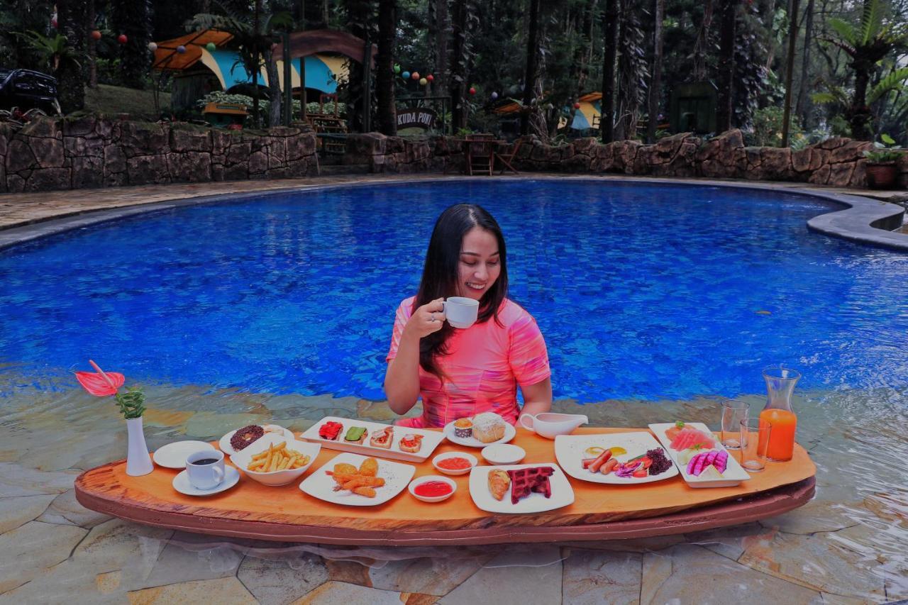 Safari Resort Puncak Exteriér fotografie