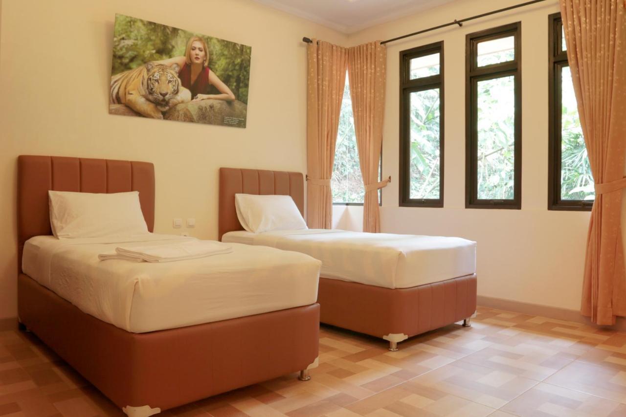 Safari Resort Puncak Exteriér fotografie
